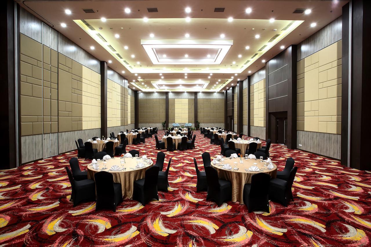 Bigland Hotel & Convention Sentul Bogor Exterior foto